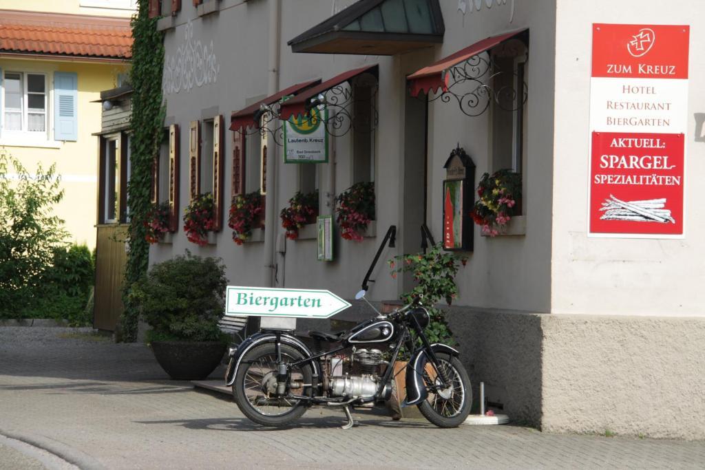 Hotel Gasthof Und Pension Zum Kreuz à Lautenbach Extérieur photo